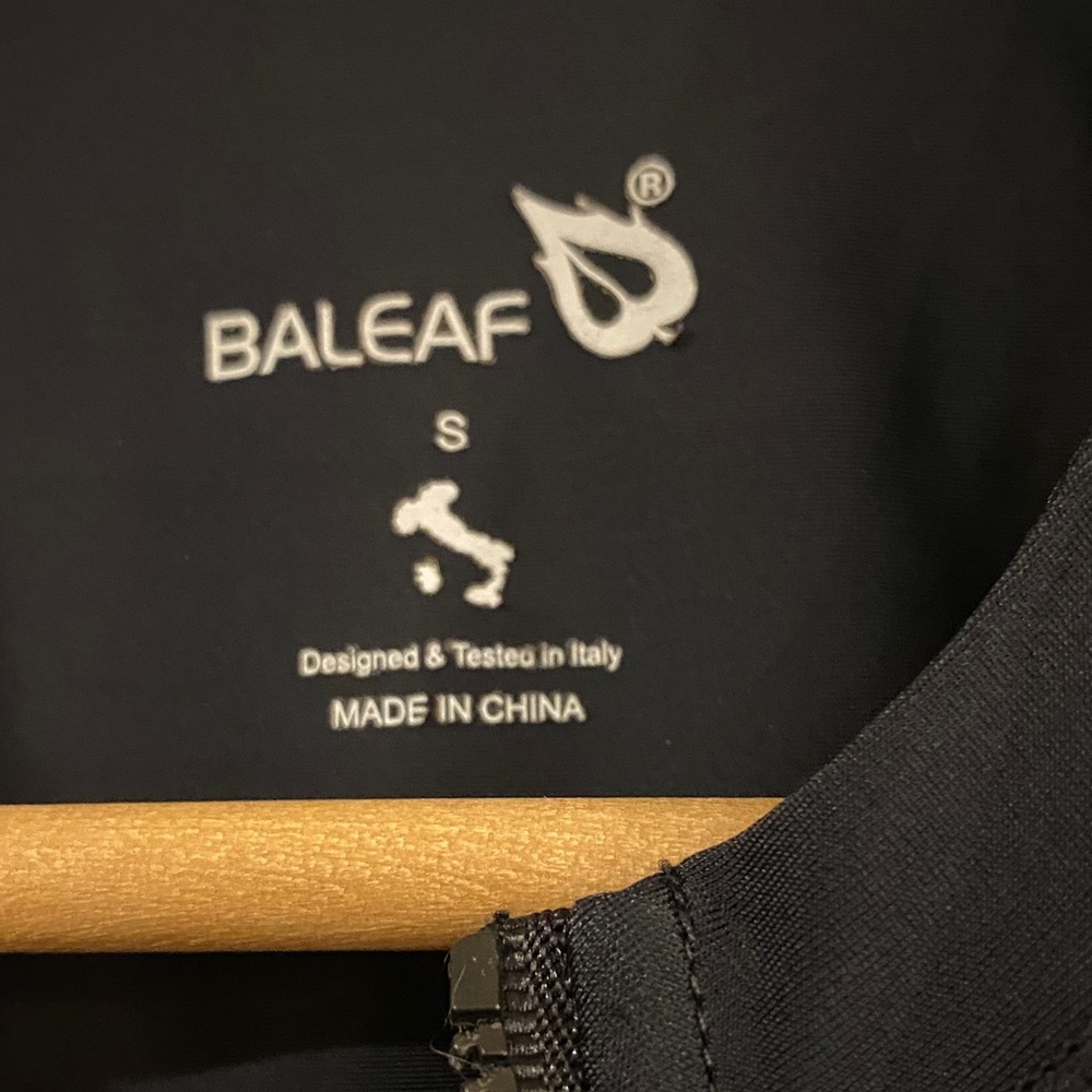 Baleaf Black Long Sleeve Swim Tunic with White Logo - Picture 3 of 4